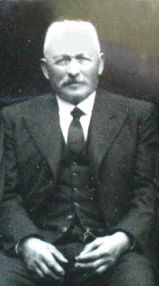 Charles Million Rousseau (1878-1956) Winzer in dem Alpendorf Monthoux