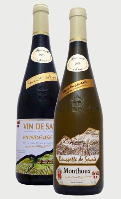 Weinflaschen der Sorte Roussette und Mondeuse aus den Savoyen