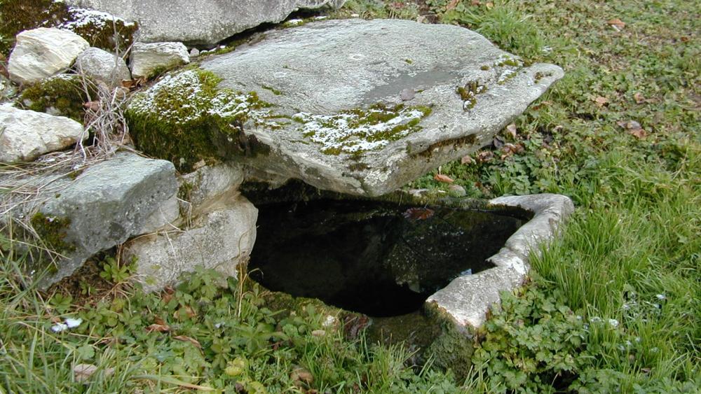 Fontaine de monthoux 4